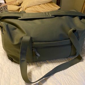 NWT Large Vera Bradley Duffle